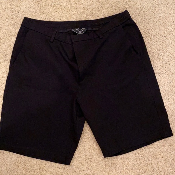 Saks Fifth Avenue Men’s Short - Picture 1 of 5